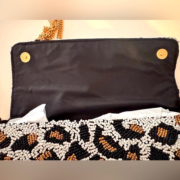 Viral Beaded Leopard Detail With Bee’s Embellishment Chain Crossbody Bag NWT - Picture 6 of 11